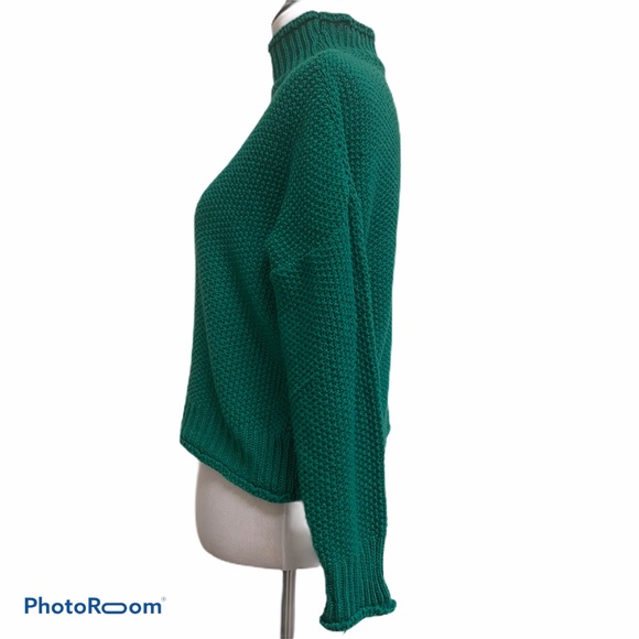 Knitted High Neck Cropped Sweater - Picture 2 of 7